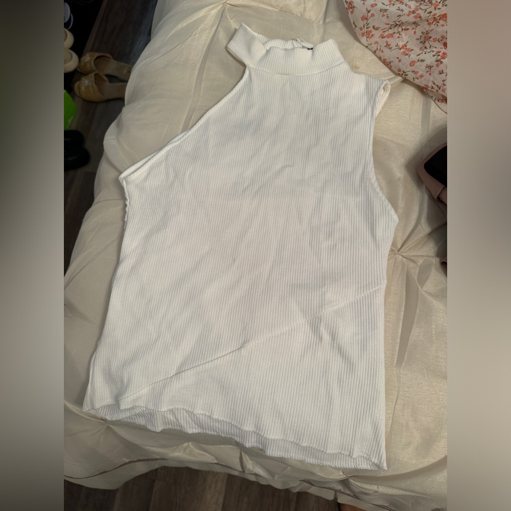 Zara Asymmetric White Sleeveless Top Size S